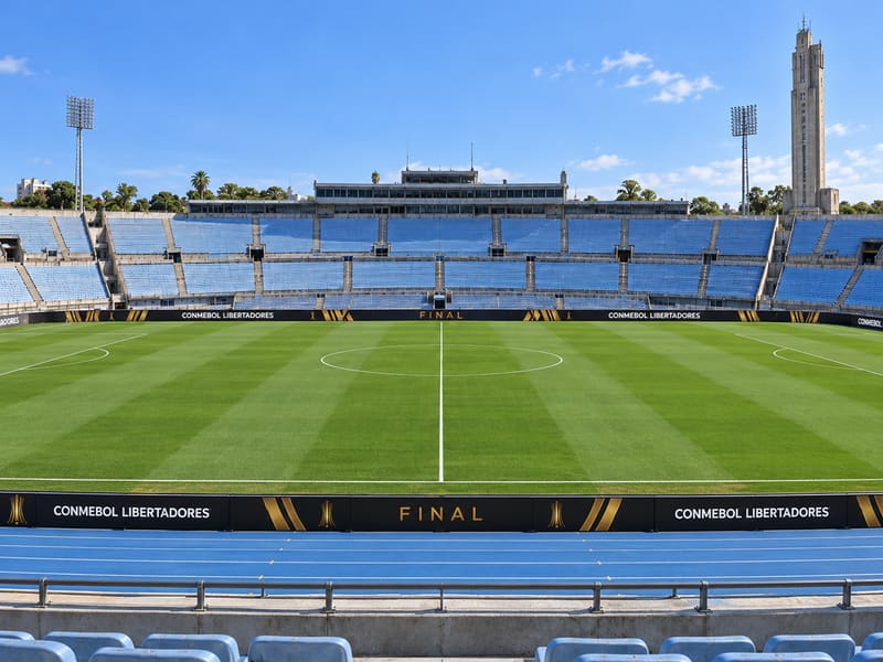 Vista del campo desde la Categoría 1 del Estadio Centenario