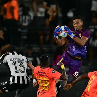 Contreras se luce ante Botafogo