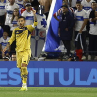 Leandro Paredes celebra su gol en el triunfo de Boca Juniors