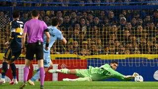 Alvaro Montero ataja un penal ante O'Higgins
