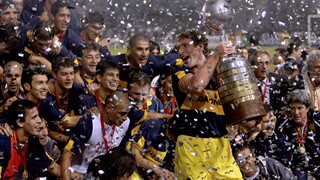 Martin Palermo levanta la CONMEBOL Libertadores