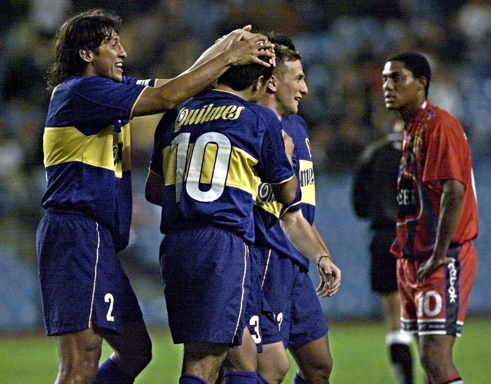 AFP__20000510__APW2000051019293__v3__HighRes__SocLibertadoresBocaElNacional2.jpg