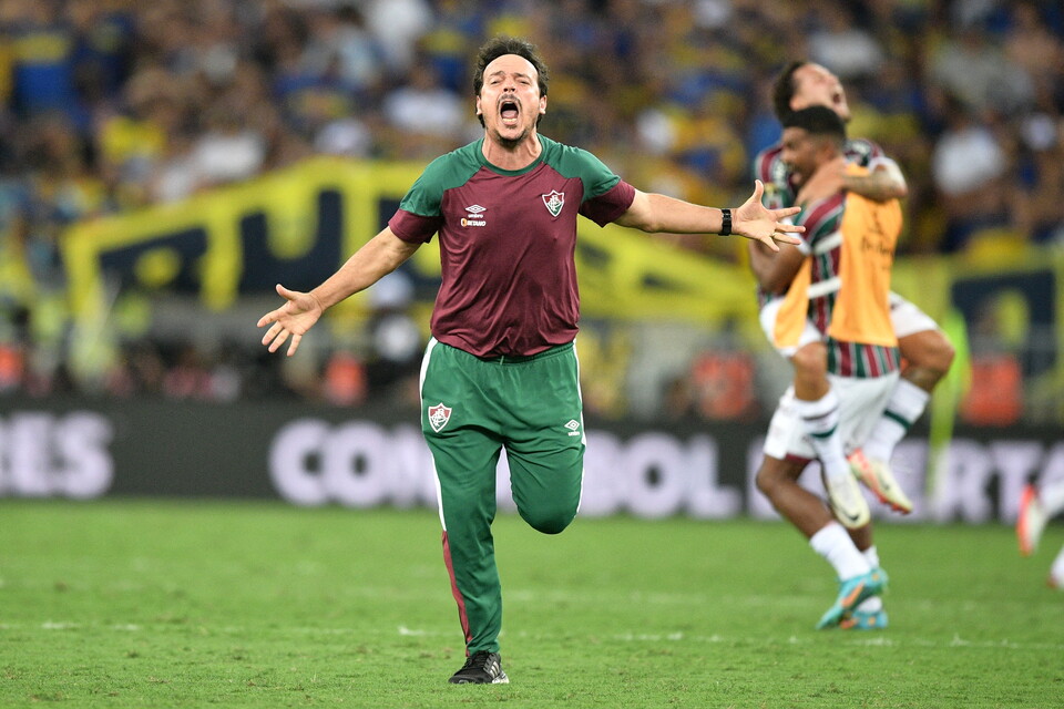 Fernando Diniz comemora título do Fluminense na Libertadores de 2023