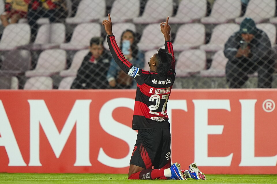 Flamengo debuta 