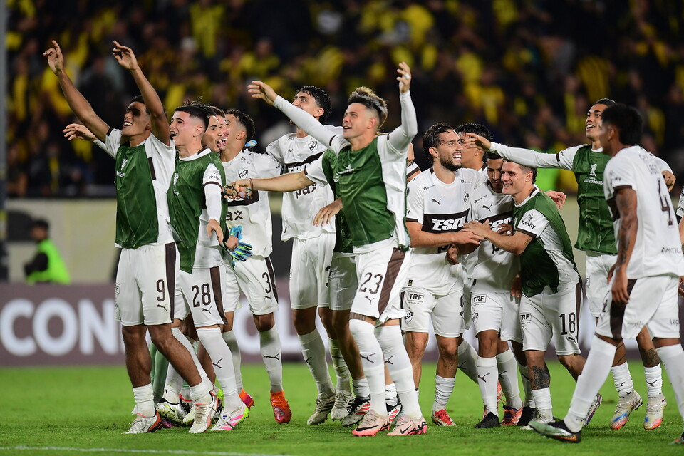 Platense ganó en Uruguay
