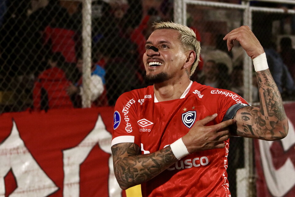 Carlos Garcés, héroe en Cienciano