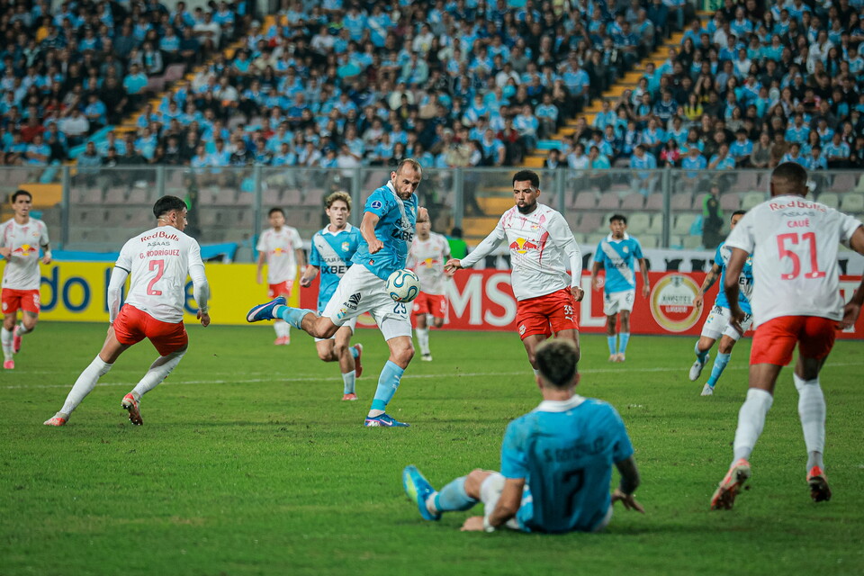 Hernán Barcos debuta con Sporting Cristal