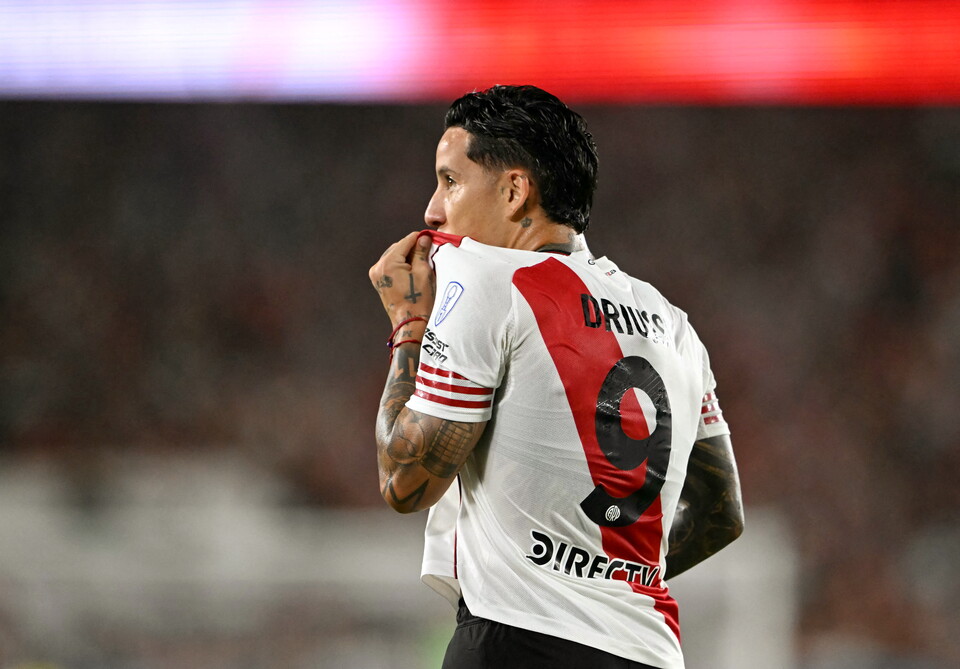 Driussi celebra el gol de River ante Carabobo