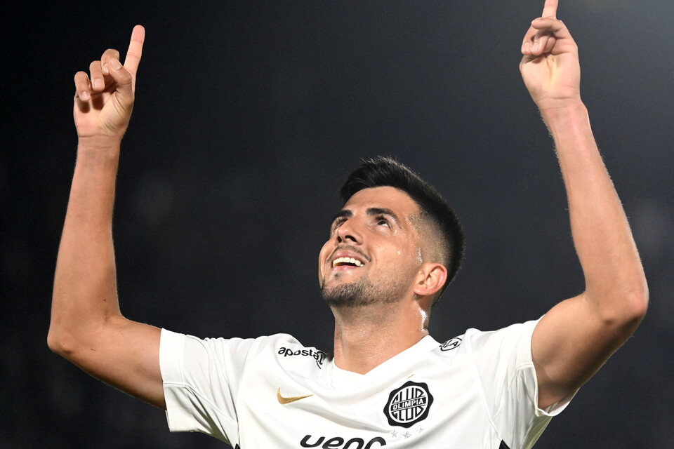 Mateo Gamarra celebra su gol para Olimpia ante Vasco da Gama