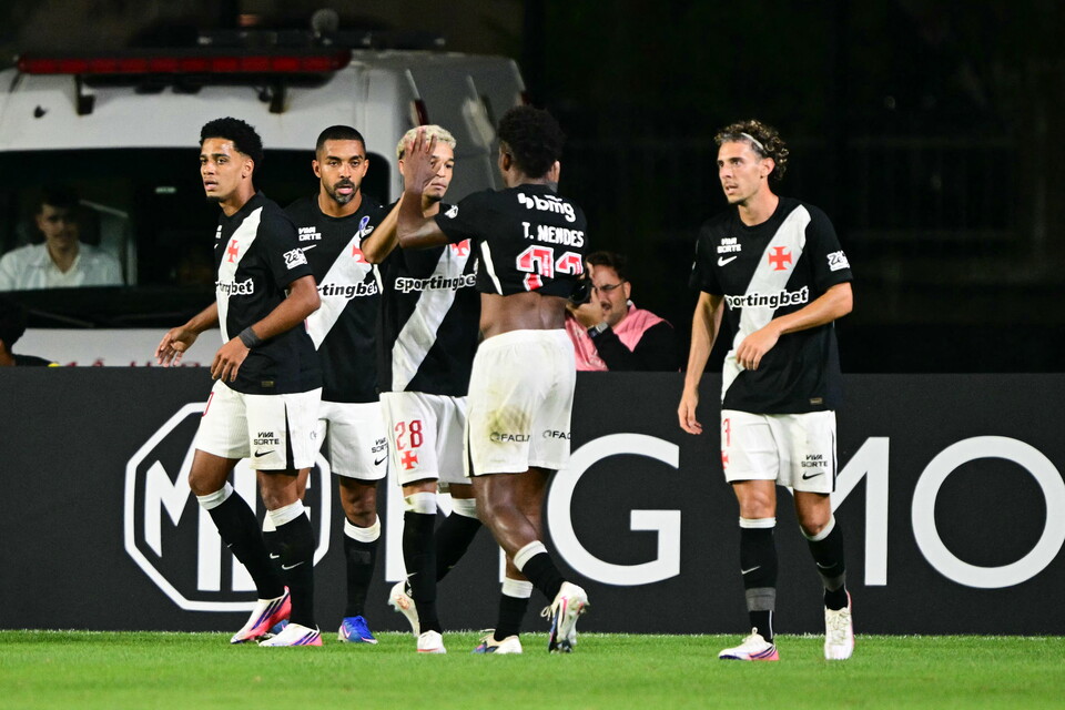 Duelo entre Vasco da Gama y DIM
