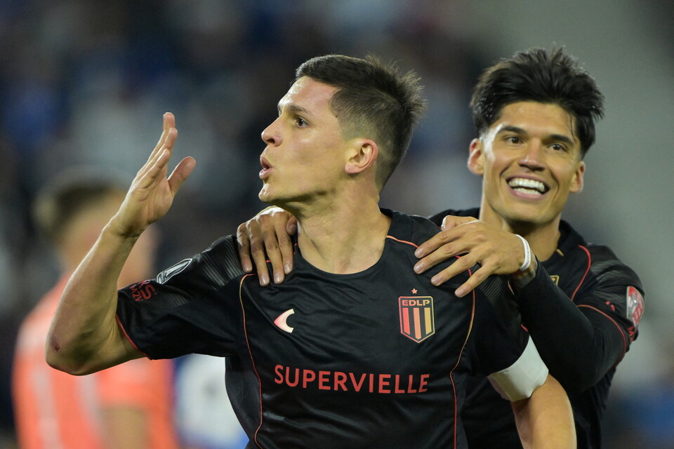 Guido Carrillo y Joaquín Correa, figuras de Estudiantes