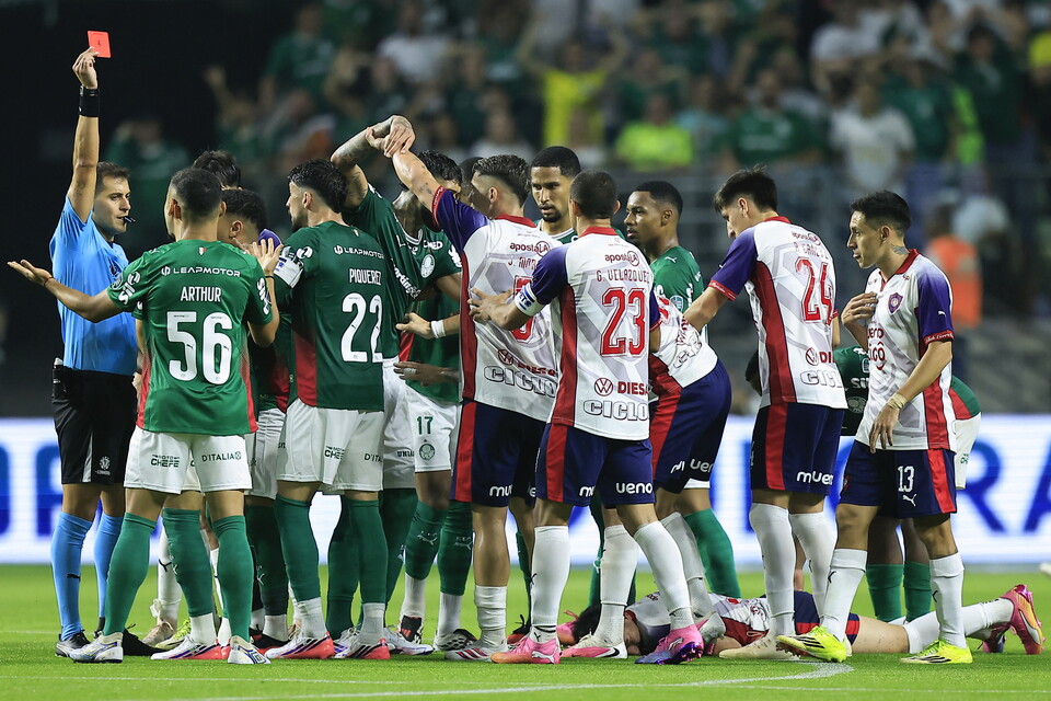 Expulsión Palmeiras