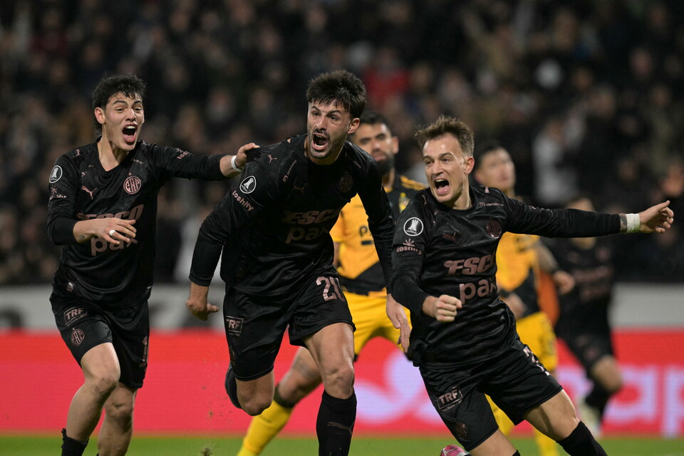 Platense festeja