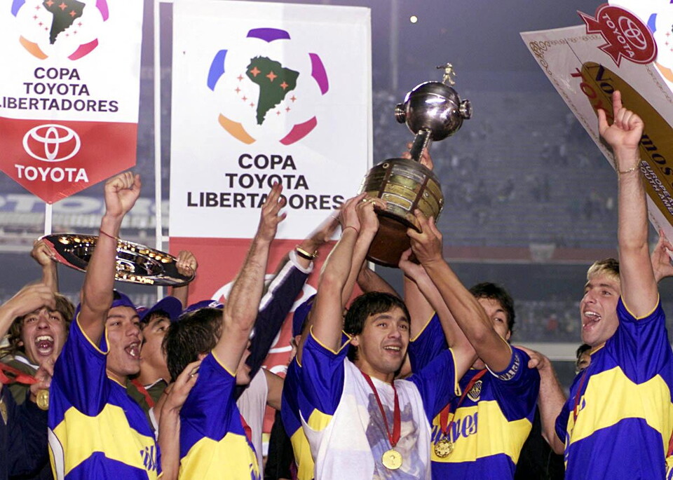 Boca levanta la CONMEBOL Libertadores 2000