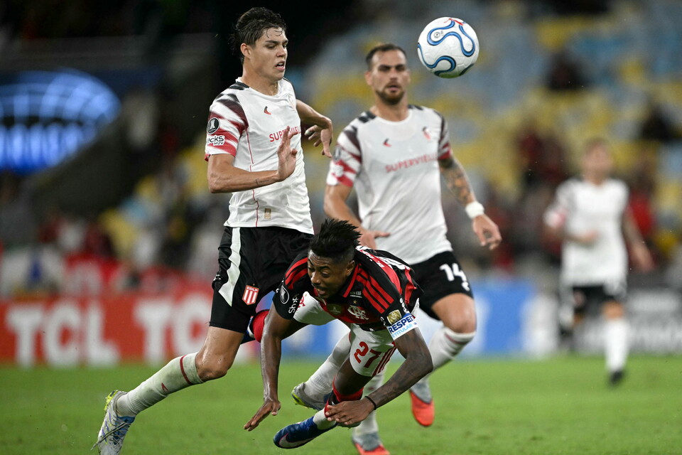 Palacios y González Pírez, de Estudiantes, ante Bruno Henrique