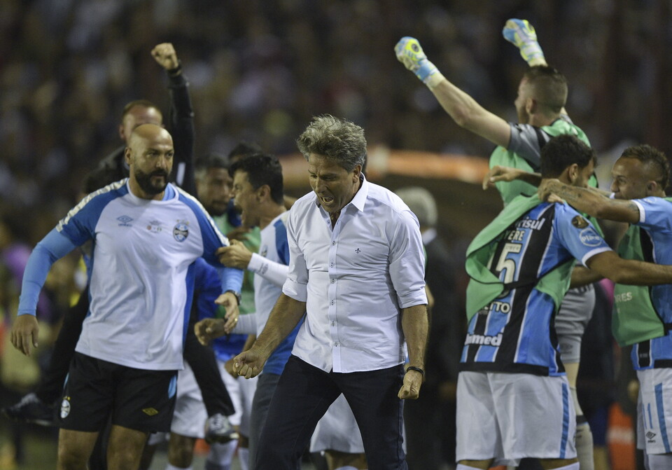 Renato Gaúcho celebra triunfo de Gremio en la CONMEBOL Libertadores 2017