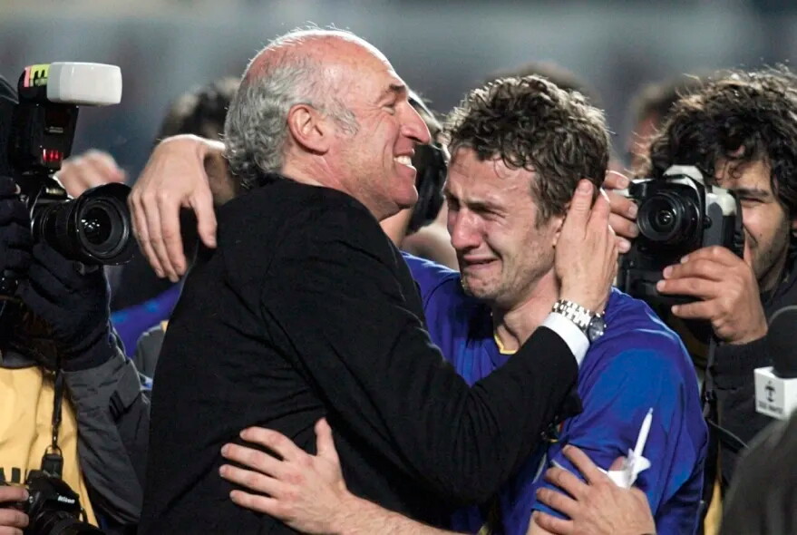 Abrazo Bianchi y Arruabarrena.png