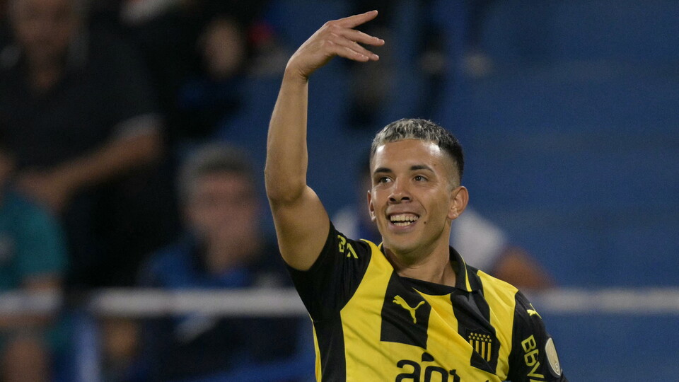 Leonardo Fernández ilusiona a Peñarol