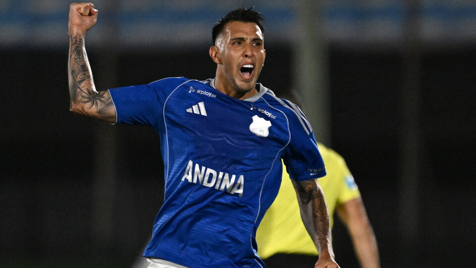 Rodrigo Contretras foi o destaque da vitória do Millonarios sobre o Boston River. Foto: Eitan ABRAMOVICH / AFP