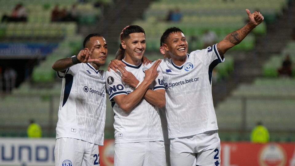 Independiente Rivadavia - Golea en Venezuela