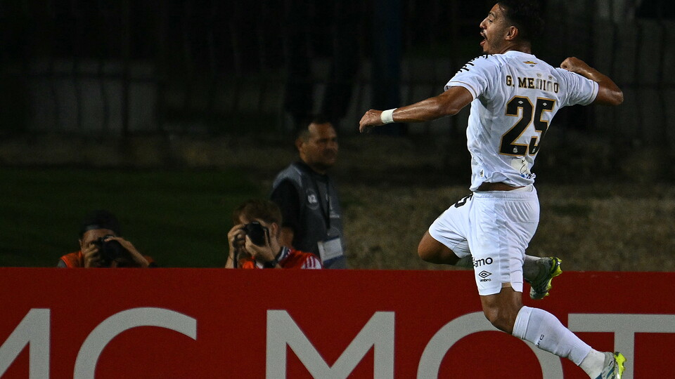 Santos celebra su goleada