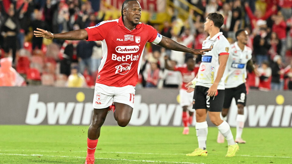 Hugo Rodallega celebra su gol ante Caracas por Copa Sudamericana