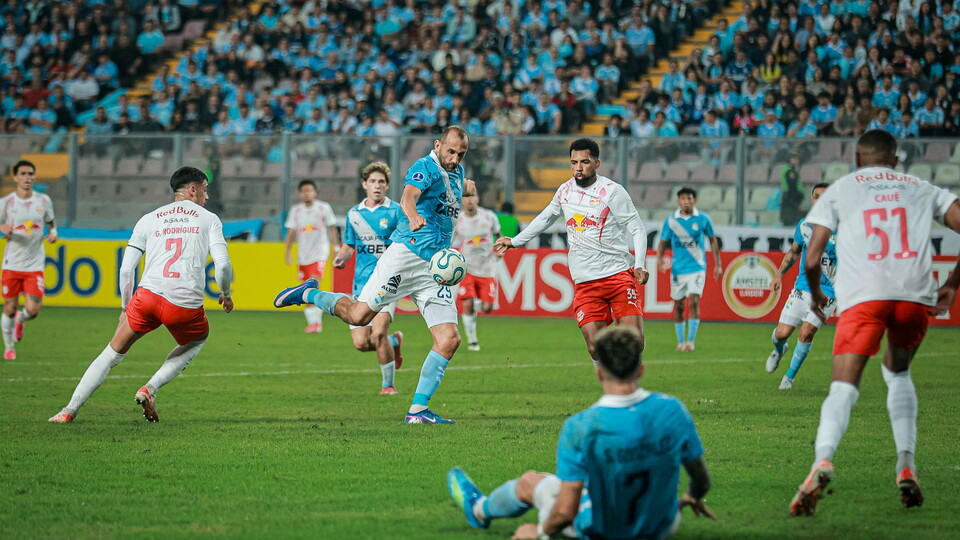Hernán Barcos debuta con Sporting Cristal