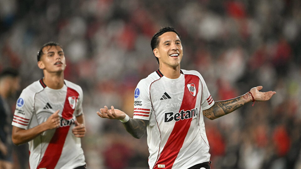 Driussi y Freitas festejando un gol de River Plate