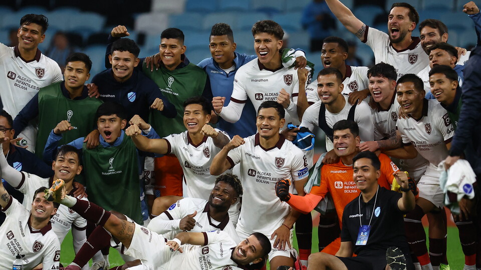 Bolívar celebra su triunfo histórico ante Gremio