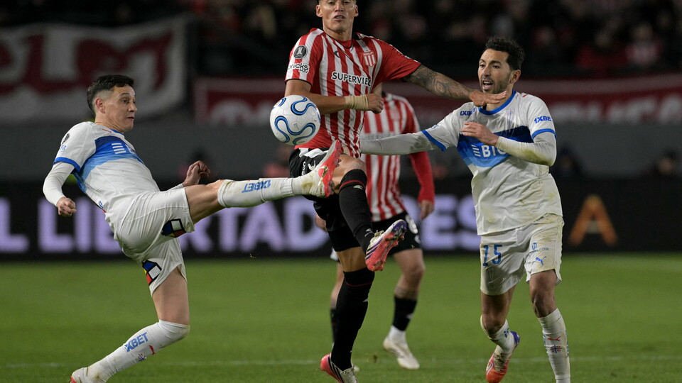Estudiantes Universidad Católica por la ida de octavos de CONMEBOL Libertadores