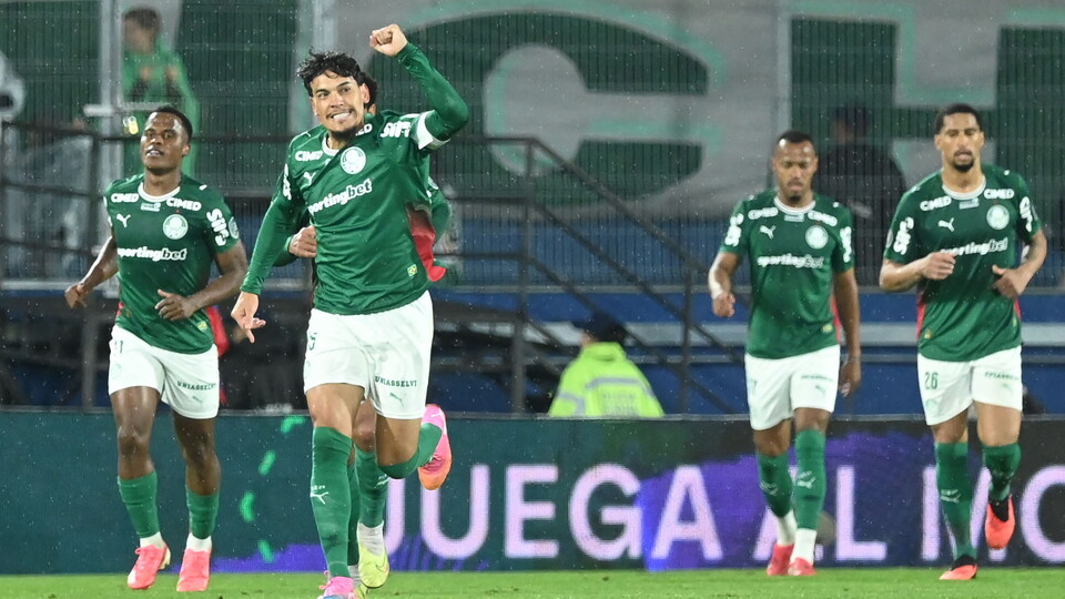 Gustavo Gómez celebra el gol de Palmeiras ante Cerro Porteño