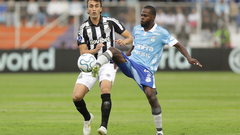 Santos consiguió la clasificación ante Macará y está en octavos de final
