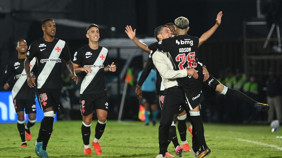 Vasco da Gama remontó ante Olimpia y clasificó a cuartos