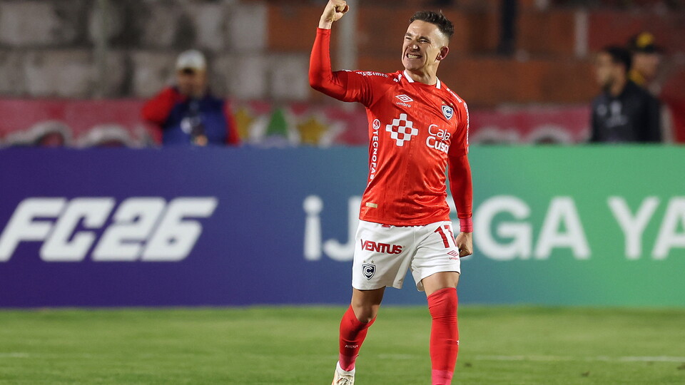 Neri Bandiera celebra su gol para Cienciano en octavos de la CONMEBOL Sudamericana