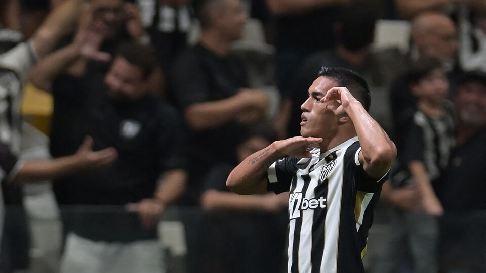 Cuello fue clave para que Atlético Mineiro venciera a Santos