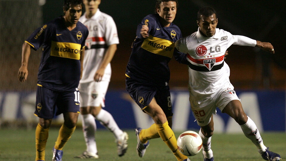 Boca enfrenta a Sao Paulo en un duelo con historia sudamericana