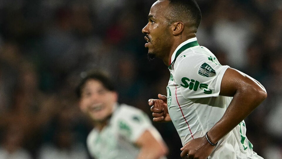 Marlon Freitas celebra su gol para Palmeiras ante Fluminense