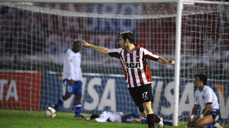 Estudiantes sabe lo que son las noches de gloria en el Centenario