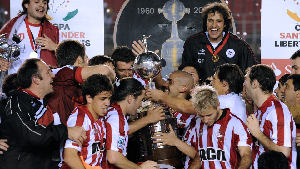 Estudiantes levanta su cuarta CONMEBOL Libertadores ante Cruzeiro en 2009